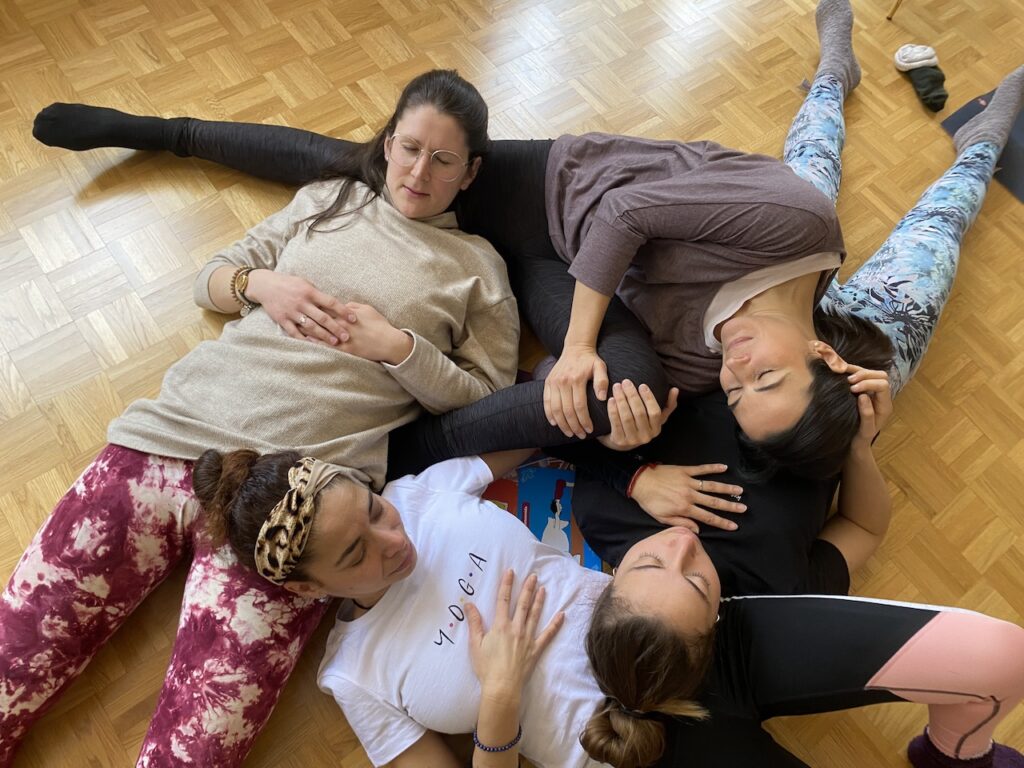 Unicorn Kids & Family Yoga TTC